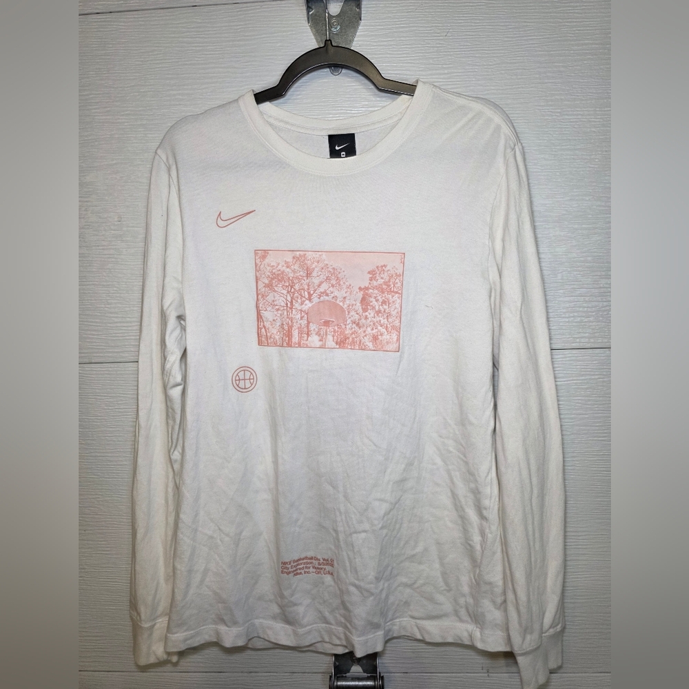 Nike Men's White and Pink Graphic Long Sleeve Tee